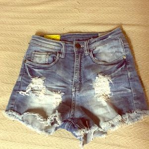 Distressed cutoff high waist jean shorts